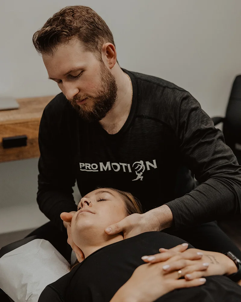 Concussion management treatment focusing on neck and head alignment at Pro Motion Clinic